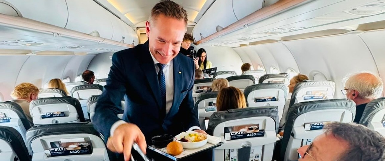 Jens Ritter: Machte das Internet an - und servierte auch auf dem ersten Starlink-Flug.
