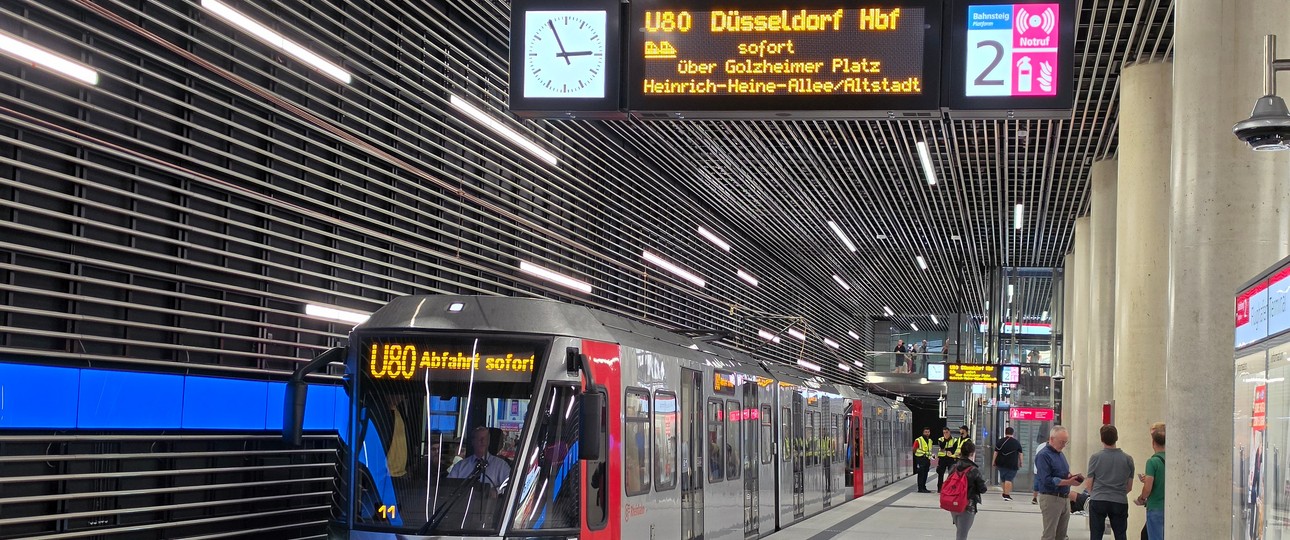 Flughafen Düsseldorf U-Bahn 13