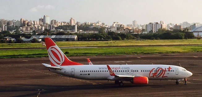 Boeing 737 von Gol in Porto Alegre: Die Airline will kürzer treten.