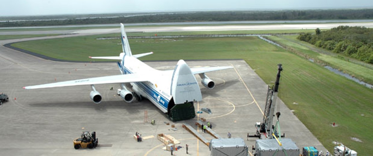 An-124 bei der Beladung: Zu teuer für viele Kunden.