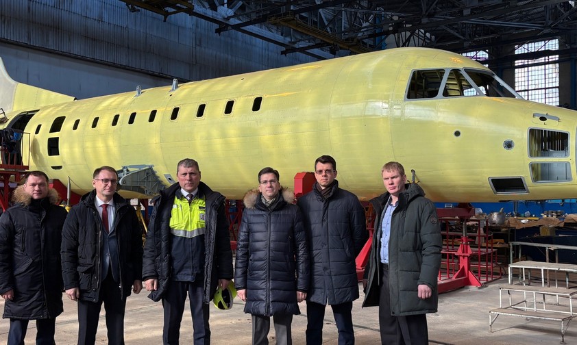 Aviakor-Werk in Samara: Besichtigung des ersten Ladoga-Rumpfes.