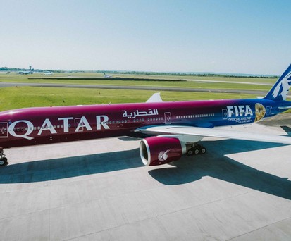 Qatar Airways Boeing 777 im FIFA-Look: Das Flugzeug wird auch nach der WM die Lackierung behalten.