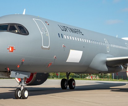 Der Airbus A321 LR mit dem künftigen militärischen Kennzeichen 15+10: Umbau der Kabine hat noch nicht begonnen.