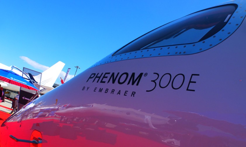 Light Businessejet aus Brasilien: Embraer zeigt erstmals in Europa die überarbeitet Version der Phenom 300, die Phenom 300E.