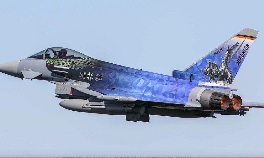 Eurofighter EF- 2000 mit der offiziellen Folierung zur Tranche 4 