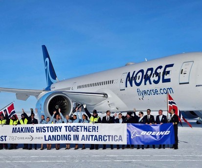 Der erste Dreamliner, der in der Antarktis landet.