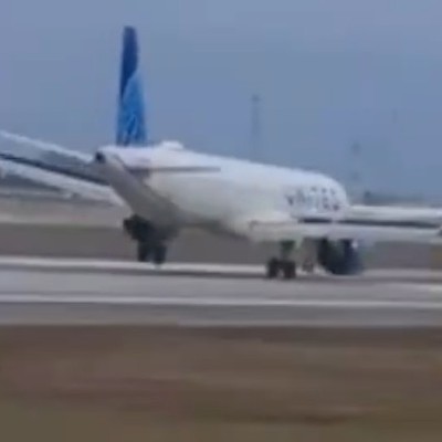 united airlines airbus a321 neo nosewheel