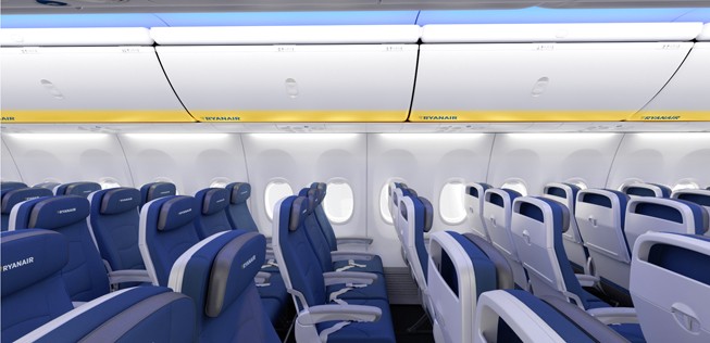 Neue Ryanair-Kabine: Ein dezentes Blau ersetzt das knallige Blau der alten Sitze. Die Sessel sind zudem dünner, was mehr Platz schafft.