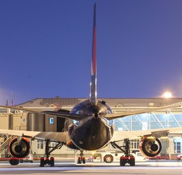 Boeing 767 von Azur Air: Gleich zwei der Jets hatten zuletzt Triebwerksprobleme.