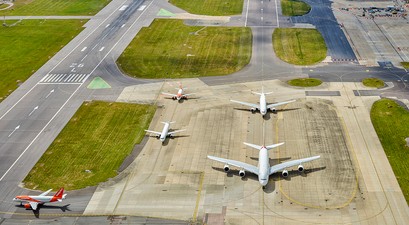 Flughafen Gatwick mit beiden Pisten: Die nördliche Piste wird bis 2030 verschoben.