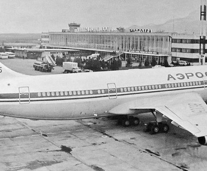 Eine Ilyushin Il-86 von Aeroflot in den 1980er-Jahren und ...