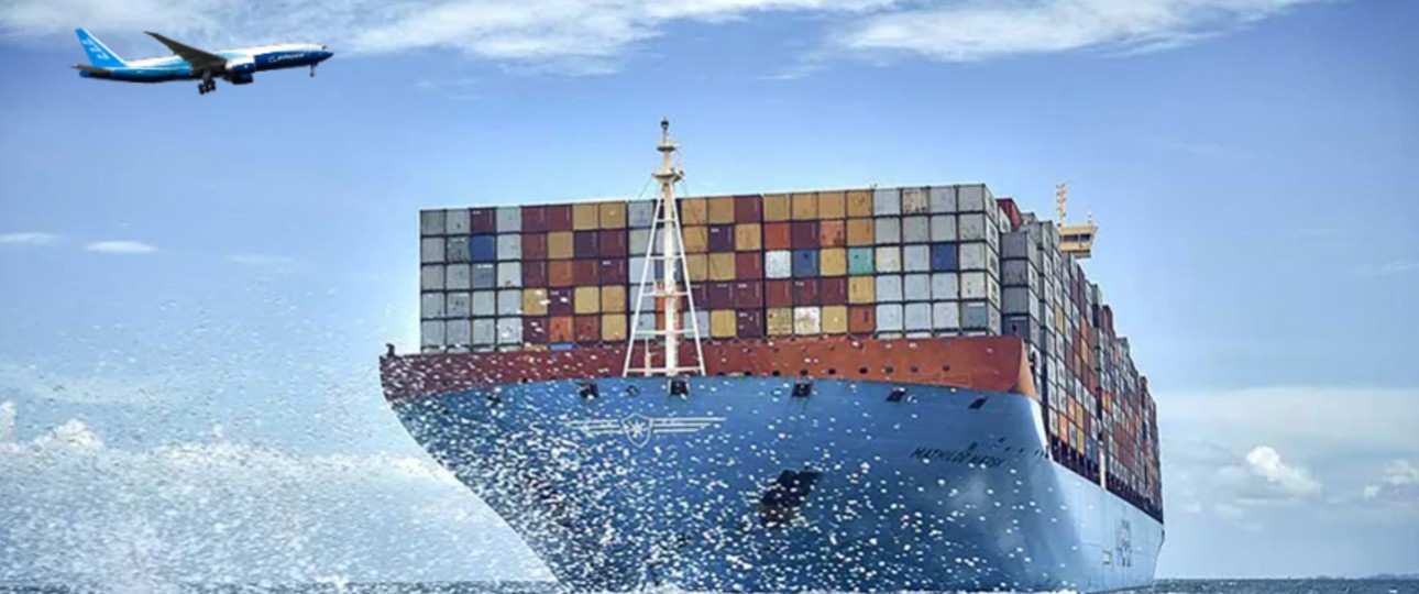 Containerschiff und Boeing 777 F: Die Kombination liegt im Trend.