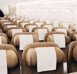 Kabine eines Airbus A330 von Swiss:S chick, aber in die Jahre gekommen.