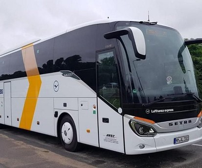 Lufthansa-Bus: Transportiert Reisende zwischen Innsbruck und München.