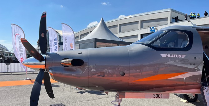 Pilatus PC-12 Pro: Die Schweizer zeigen das Flugzeug mit der Nummer 3001.