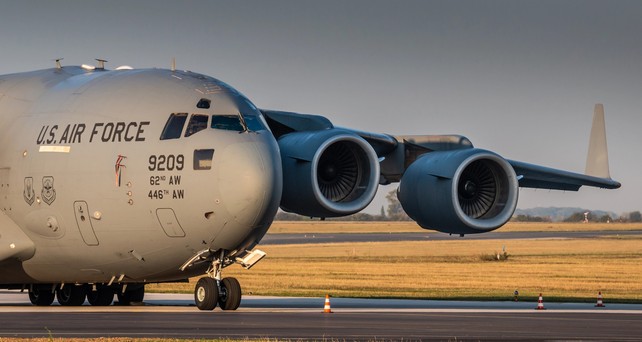 US Air Force C-17 Globmaster: Der Flughafen Ben Gurion in Tel Aviv hat wegen der US Air Force kein Platz mehr.
