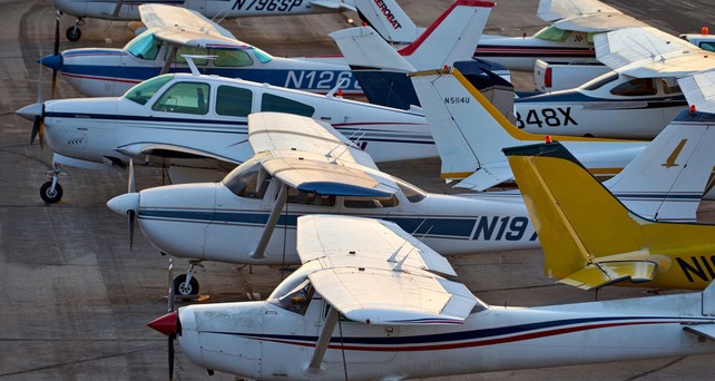 Kleinflugzeuge mit N-Registrierungen: Zahlreiche Flugzeuge müssen erstmal am Boden bleiben.