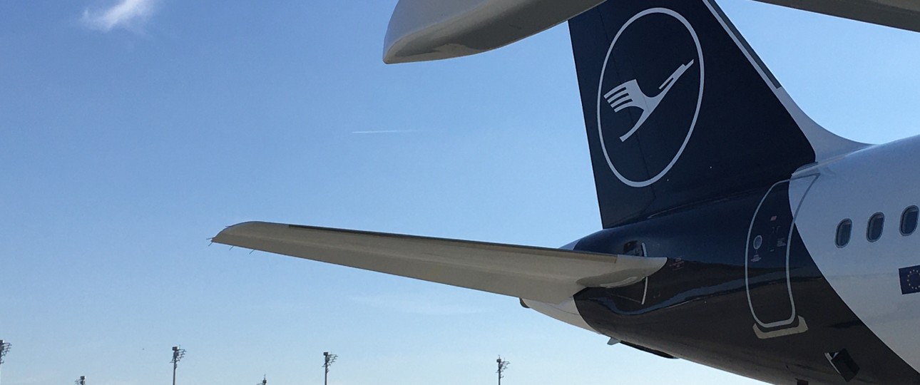 Lufthansa-Jet in München: Die Airline muss Slots abgeben - falls es Bieter gibt.