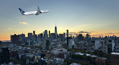 Boeing 787 von Air Astana über New York (Montage): Klappt es 2027?