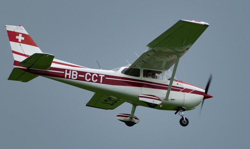 Cessna 172N Skyhawk einer Schweizer Flugschule: Vorsicht bei Flügen nach Italien.