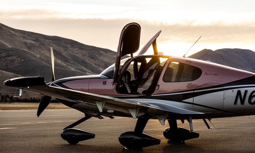 Platz 5: <strong>Cirrus SR22 -</strong> 183 Knoten 339 km/h.