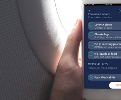 Smartphone mit Med Aire 360 App: Die App gibt Anweisungen, was im Notfall zu tun ist.