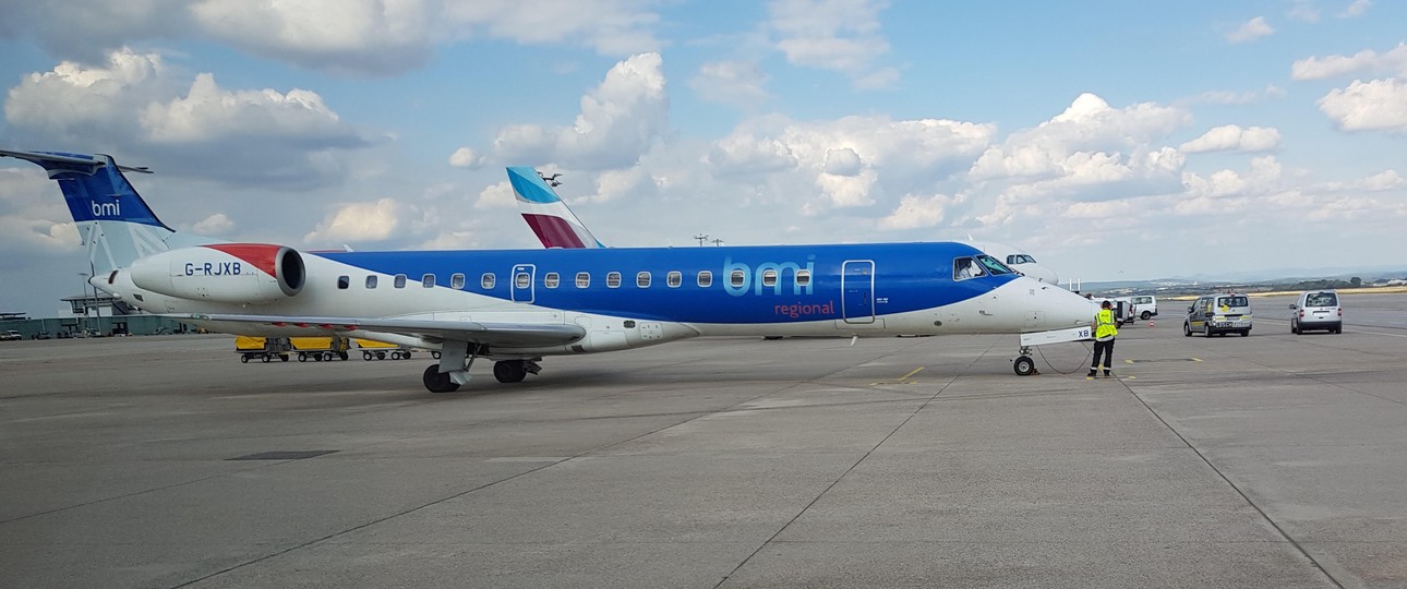 Embraer 145 von BMI Regional: Nach der Pleite ist in Rostock nichts mehr los.