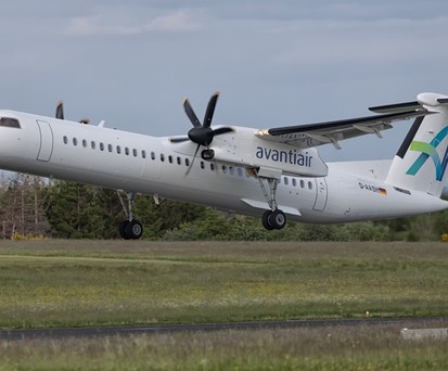 avanti air de havilland canada dash 8 400