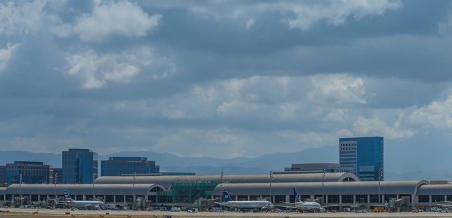 Flughafen Orange County: Blödes Missgeschick von Harrison Ford.