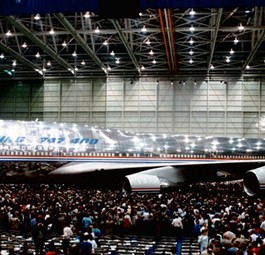 Am 26. Januar 1988 erfolgte der Rollout der Boeing 747-400. N661US war die erste Maschine des Typen, die je gebaut wurde.