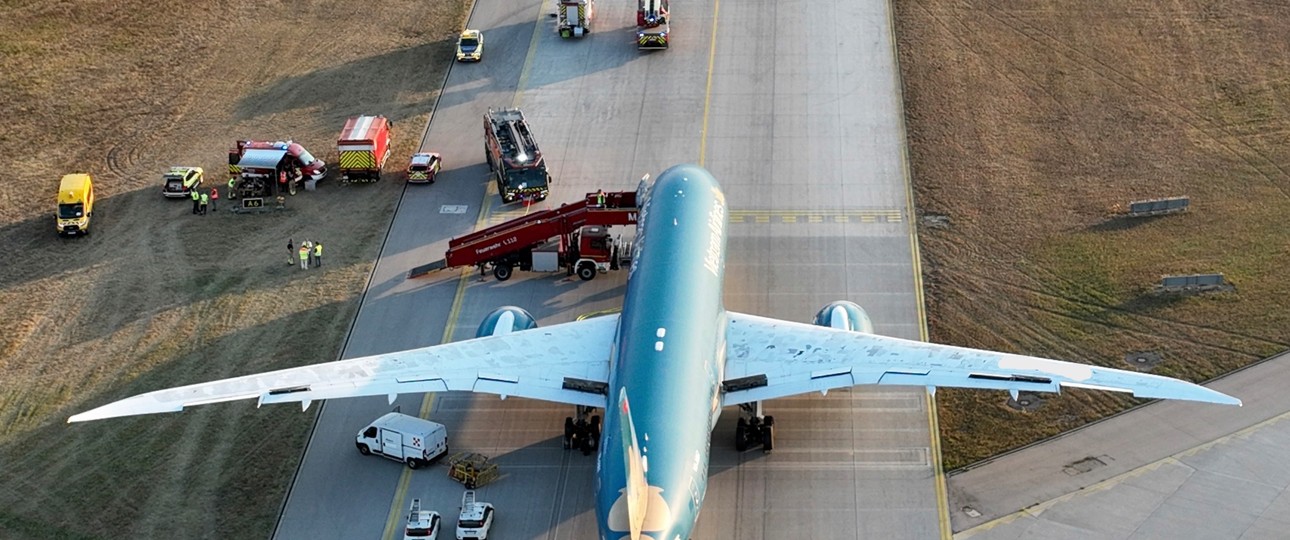 Die Boeing 787 von Vietnam Airlines nach der Landung in München: Die Blackbox wird ausgewertet.