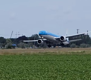 boeing 777 klm amsterdam durchstarten