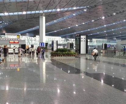 Setzte Bau der U-Bahn Flughafen Kolkata unter Wasser?