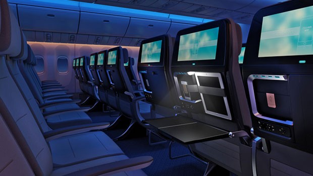 Während die Sitze in der Business und First Class immer ausgefallener werden, sind die in der Economy seit jeher schlicht. Das geht aber auch anders: Der JAZZ Sitz von Panasonic und B/E Aerospace verbindet bequemes Sitzen und technische Finesse.