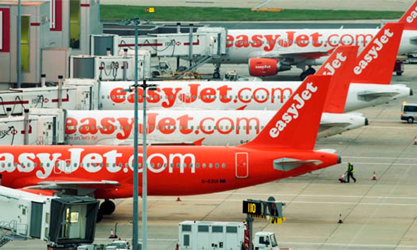 Flieger von Easyjet: Auf vier von ihnen wurden verdächtige Graffitis gefunden.