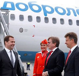 Dmitri Medwedew vor dem Jungfernflug von Dobrolet: «Das Flugzeug ist cool».