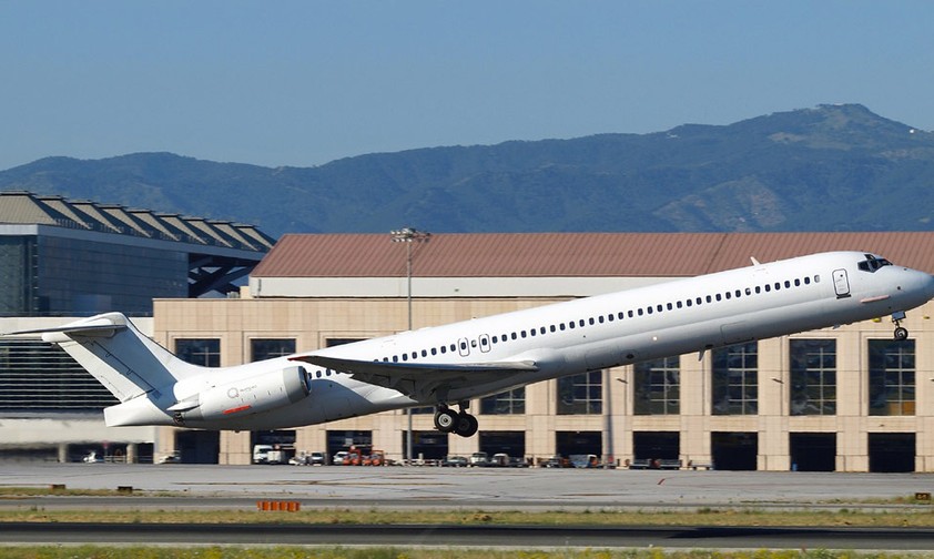 McDonnell Douglas MD-83 von Judah 1: Airline für Missionare.