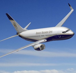 Der Boeing Business-Jet von außen: Gediegen in den Lüften.