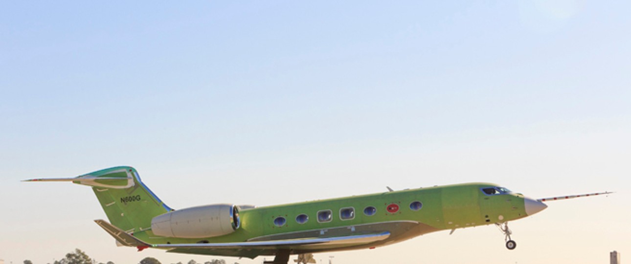 Die Gulfstream G600 hebt zum Testflug ab.