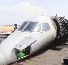 Die ausgebrannte Cessna Citation in Misrata: Betrunkene Piloten?