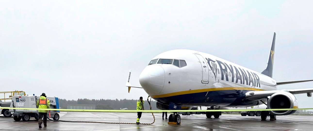Boeing 737 von Ryanair auf dem Vorfeld: Der Flughafen Memmingen bietet kurze Wege.