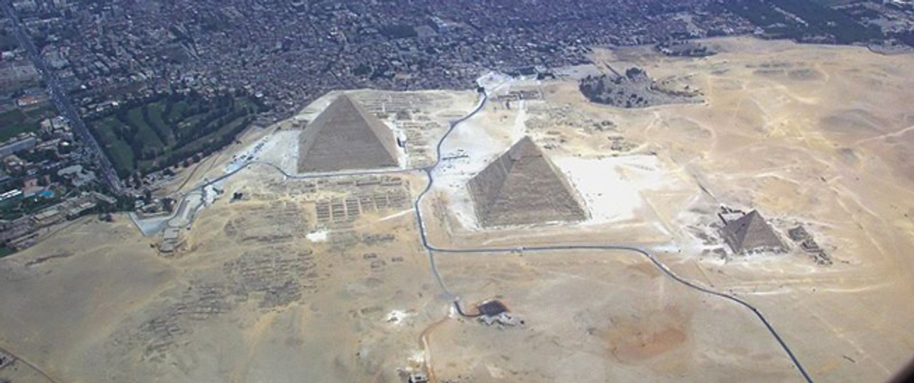 Luftaufnahme der Pyramiden von Gizeh: Kann Ägyptens Tourismus sich bald wieder über russische Gäste freuen?