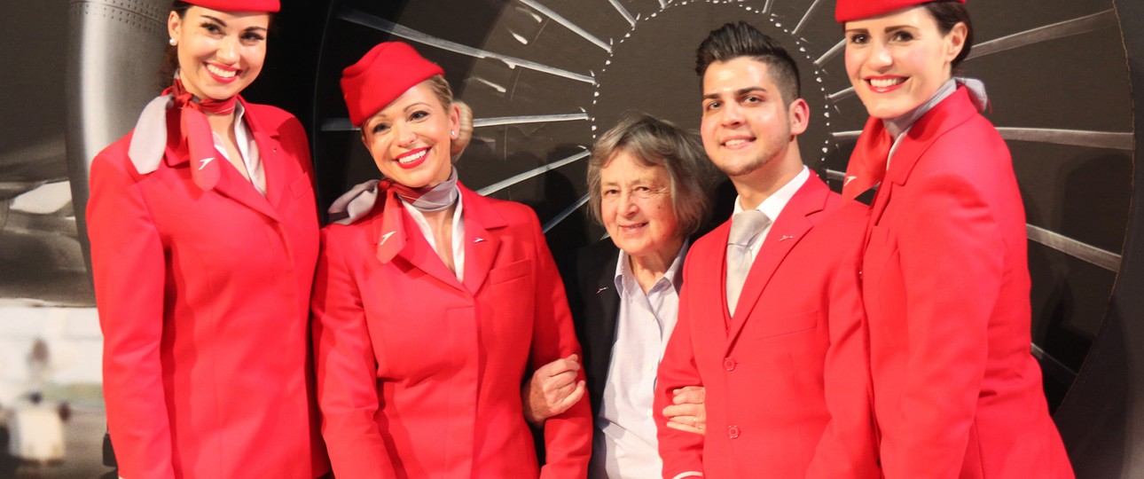 Maria Jakl heute mit einer Crew von Austrian Airlines.