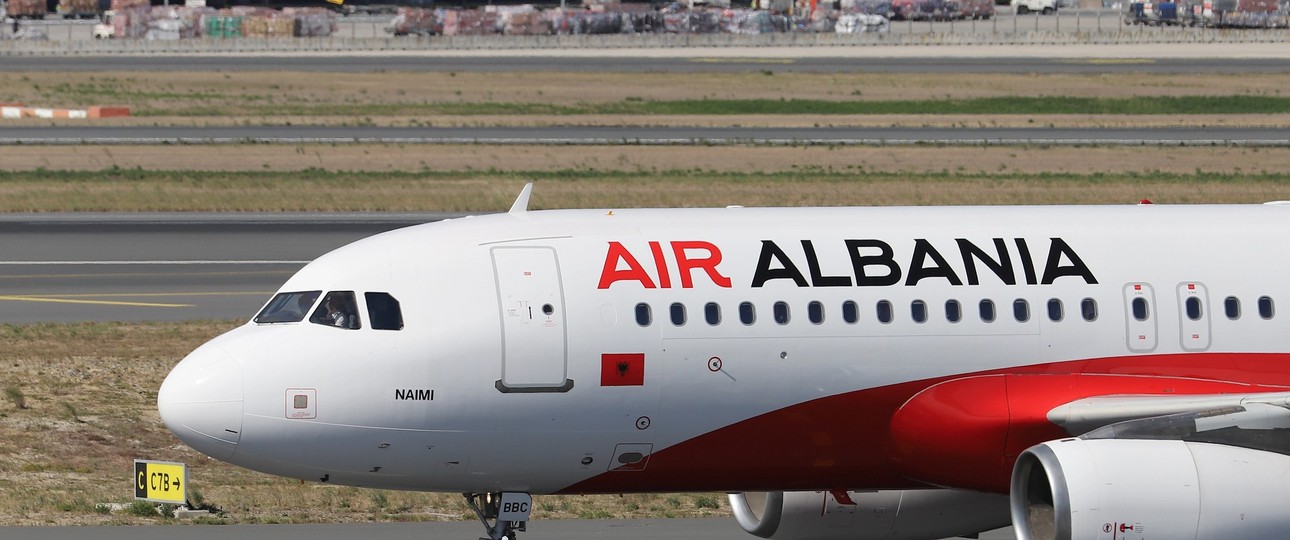 Ex-Air-Albania-Airbus ist in Russland wider aufgetaucht: Das Flugzeug ist über den Oman nach Moskau geflogen.