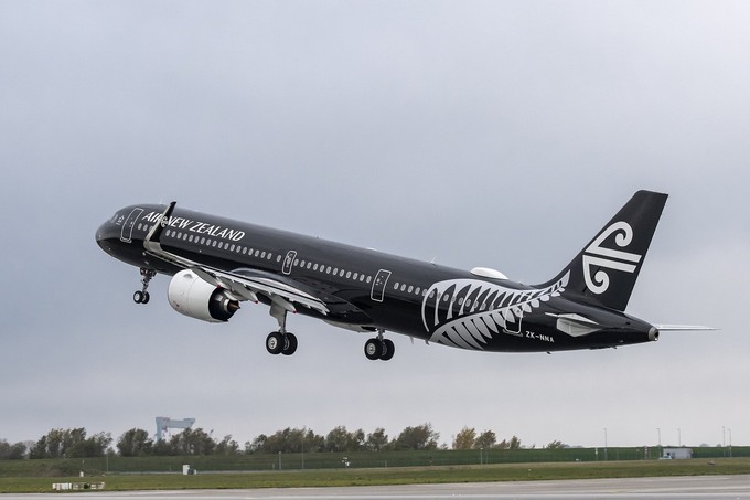 Air New Zealand lackierte einige ihrer Flieger beinahe komplett schwarz. Aber nur einige...