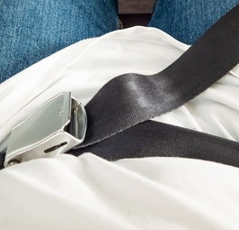 Bitte anschnallen: Für einige Menschen reicht ein Sitz nicht.
