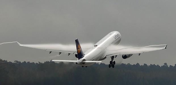 Airbus A330 von Lufthansa: Kommt für die Billigairline in Frage.
