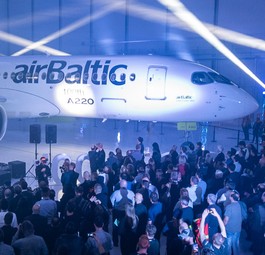 Übergabe des 100. Airbus A220 im Jahr 2019 in Mirabel: Der Hersteller baut aus.