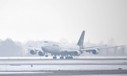 boeing 747-8 lufthansa piste schnee