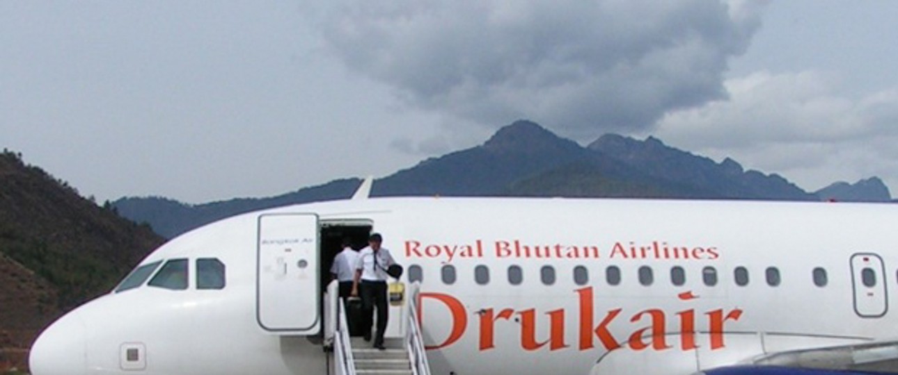 Airbus A319 von Drukair: Vom Himalaya zum Golf.